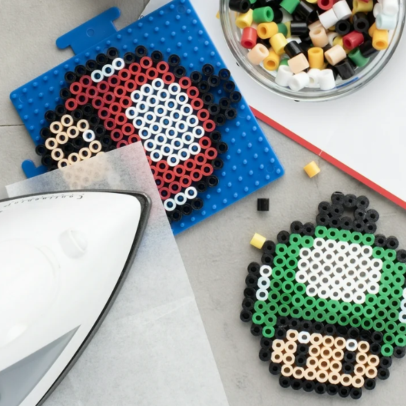 Kit de Adornos con Cuentas Termofusibles de Super Mario de Nintendo