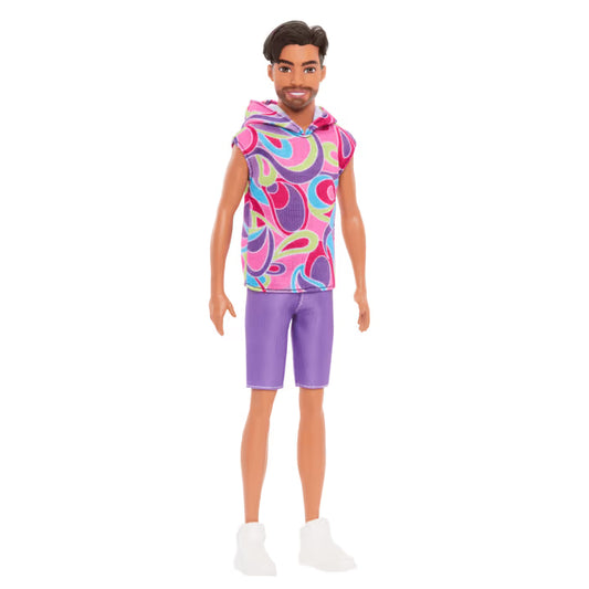 Ken® Fashionistas™ – Camisa Colorida y Short Morado